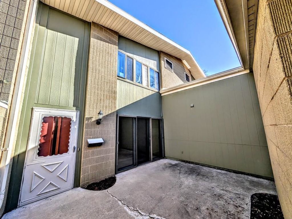 Photo of 1235 W NICOLET Circle, APPLETON, WI 54914 (MLS # 50322232)