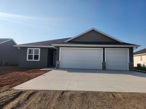 Photo of 2027 RED FOX Lane, KAUKAUNA, WI 54130 (MLS # 50305181)