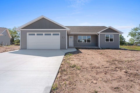 Photo of 530 RIVERVIEW Drive, BERLIN, WI 54923 (MLS # 50332817)