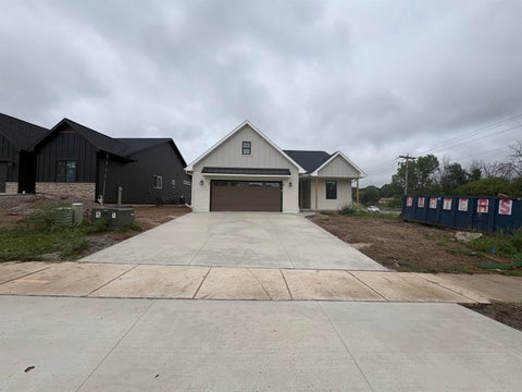 Photo of 591 SECURITY Boulevard, GREEN BAY, WI 54313 (MLS # 50332870)