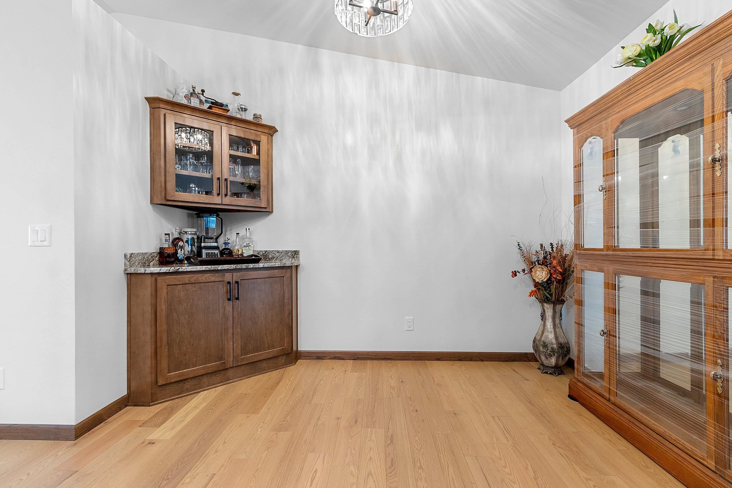 Shawano, Wisconsin 54166, United States, 3 Bedrooms Bedrooms, ,2 BathroomsBathrooms,Residential,Active,194742