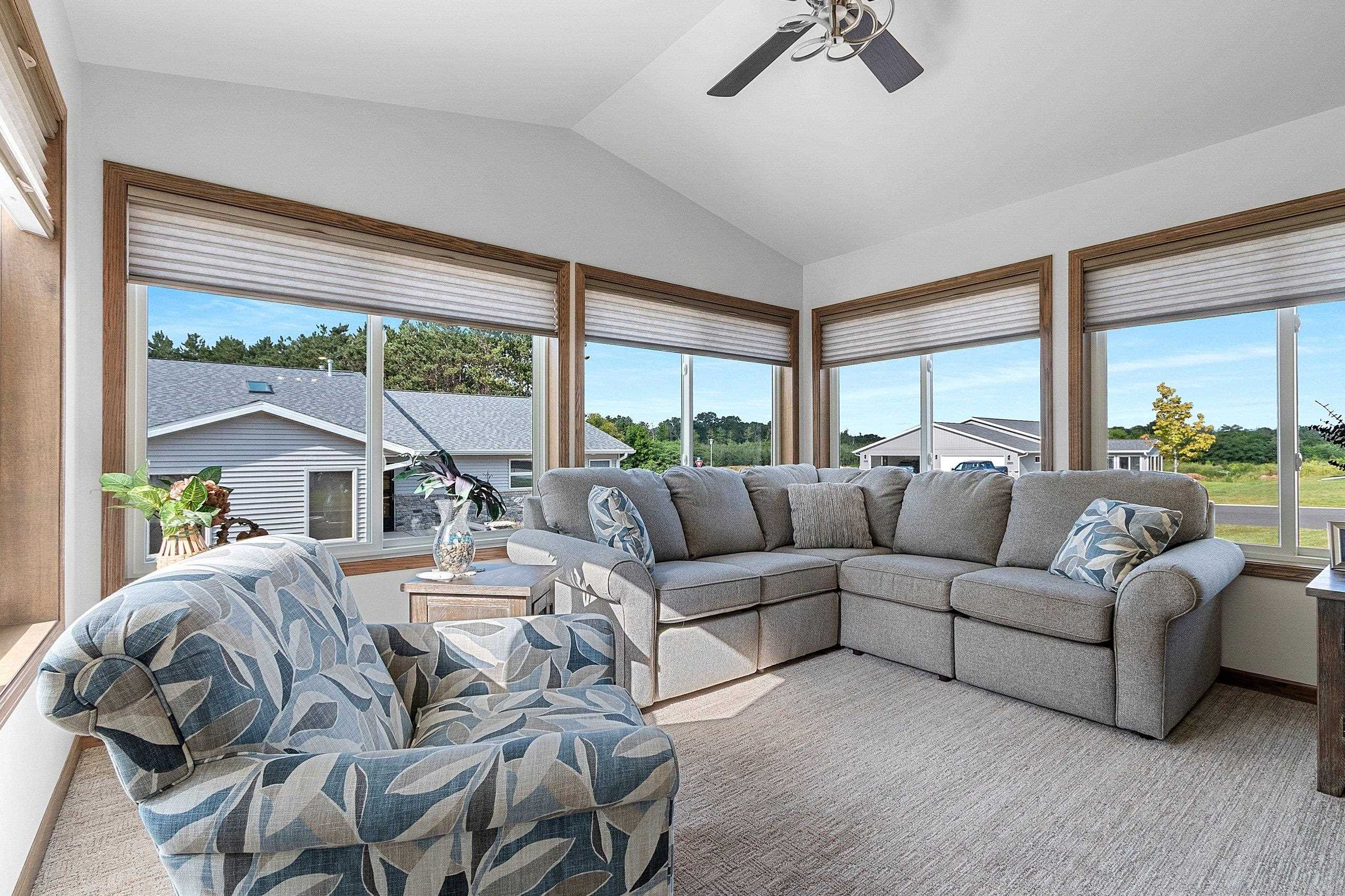 Shawano, Wisconsin 54166, United States, 3 Bedrooms Bedrooms, ,2 BathroomsBathrooms,Residential,Active,194742