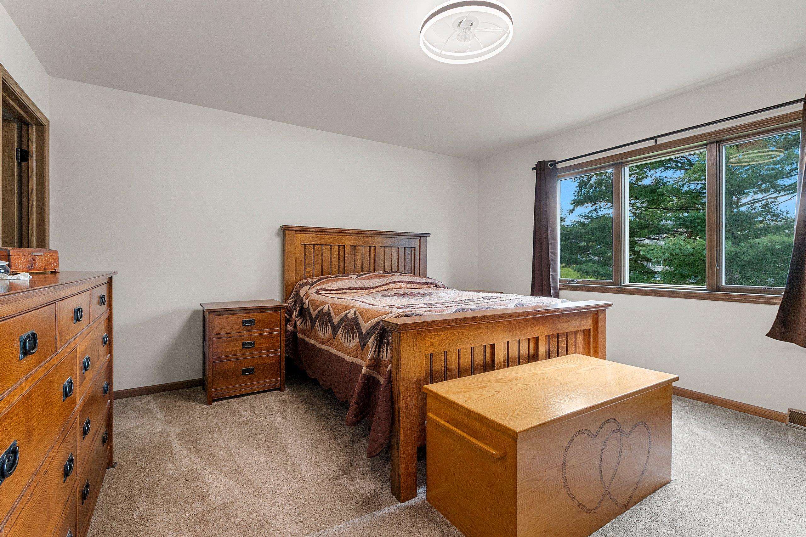 Shawano, Wisconsin 54166, United States, 3 Bedrooms Bedrooms, ,2 BathroomsBathrooms,Residential,Active,194742