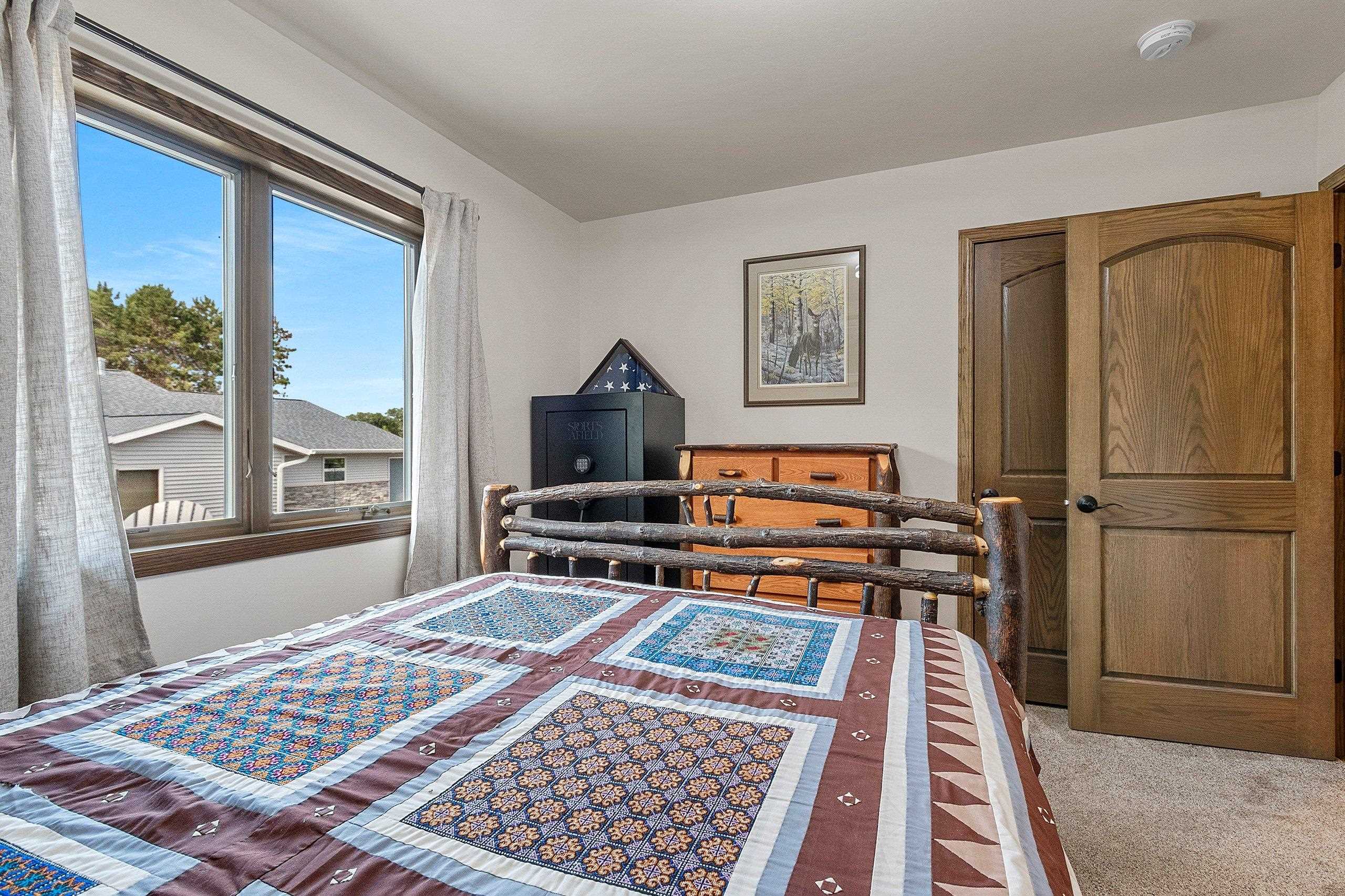 Shawano, Wisconsin 54166, United States, 3 Bedrooms Bedrooms, ,2 BathroomsBathrooms,Residential,Active,194742