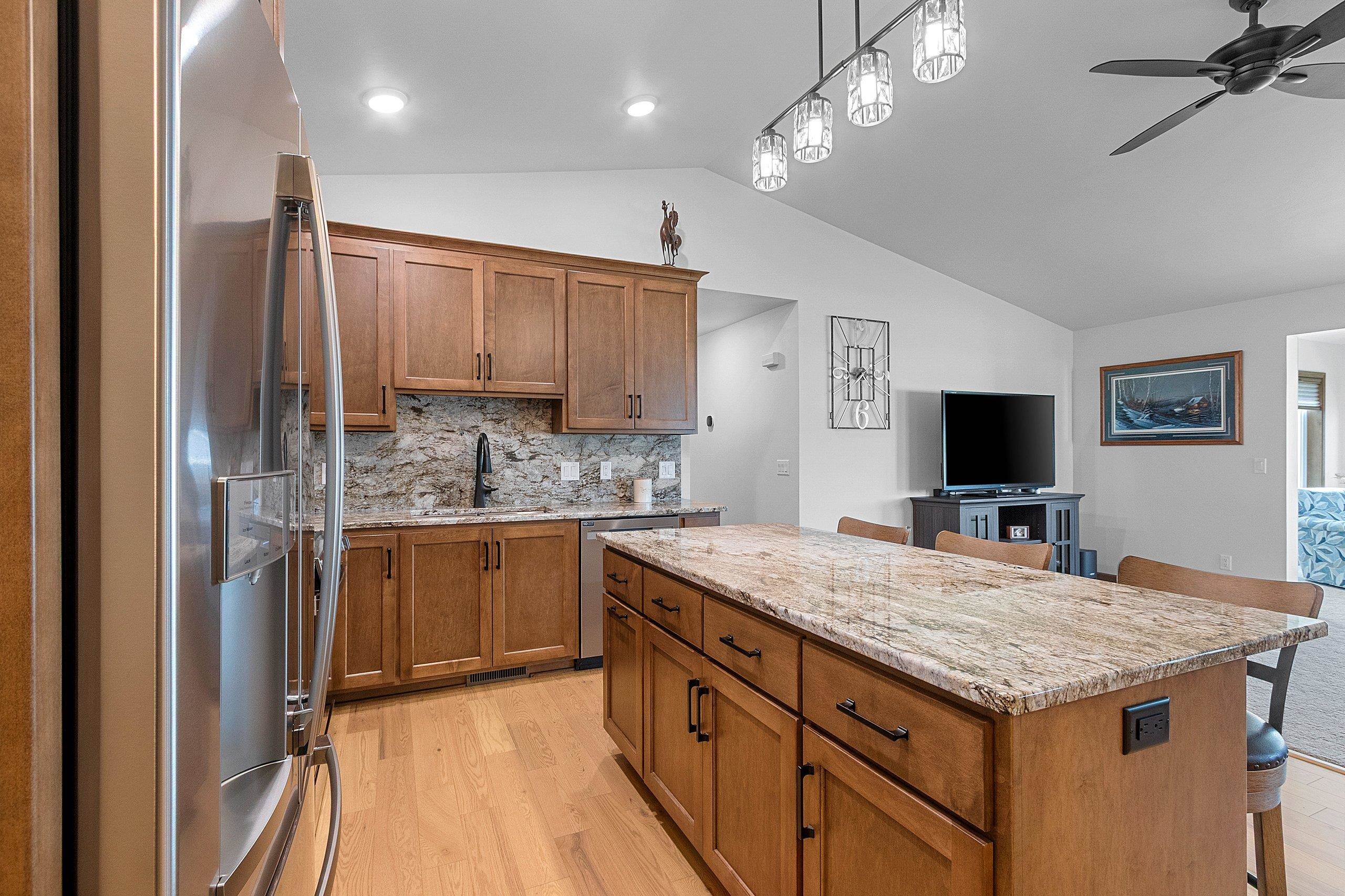 Shawano, Wisconsin 54166, United States, 3 Bedrooms Bedrooms, ,2 BathroomsBathrooms,Residential,Active,194742