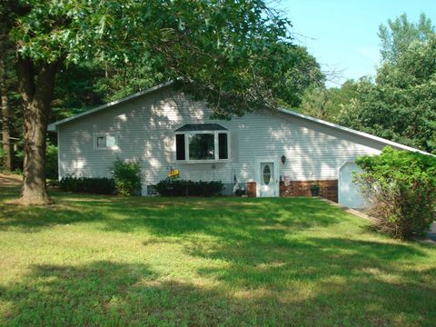 Photo of 500 S TOWNLINE Road, WAUTOMA, WI 54982 (MLS # 50318340)