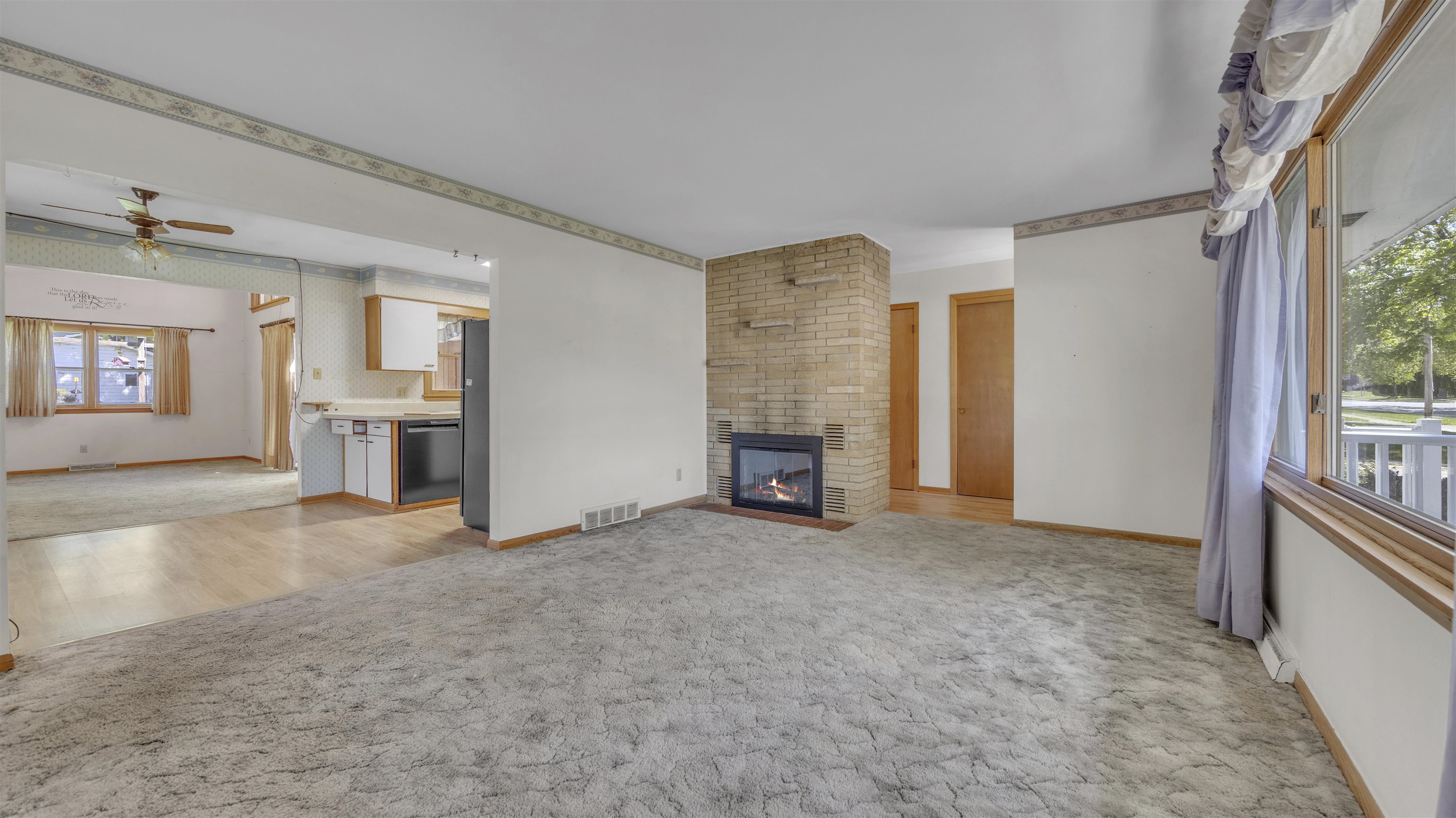 695 BRUCE Street
