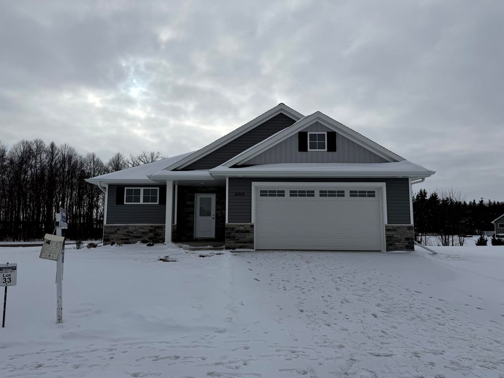 Photo of N9305 GEMSTONE Court, APPLETON, WI 54915 (MLS # 50315425)