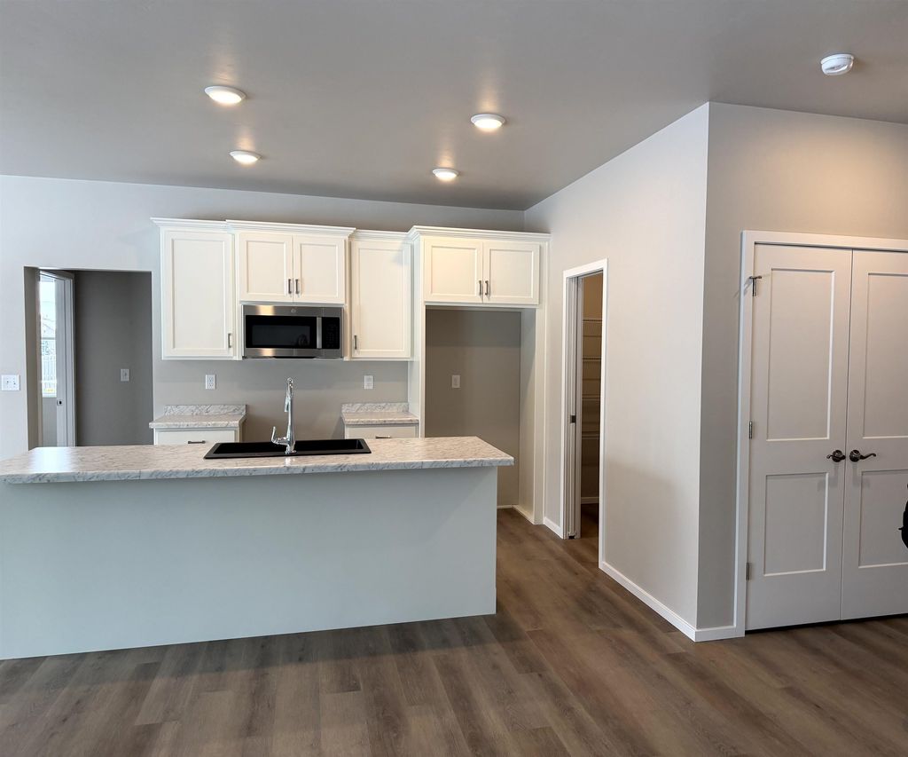 Photo of N9305 GEMSTONE Court, APPLETON, WI 54915 (MLS # 50315425)