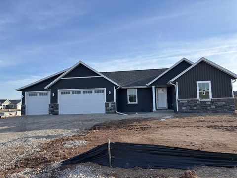 Photo of W5609 TONYS Way, APPLETON, WI 54915 (MLS # 50320171)