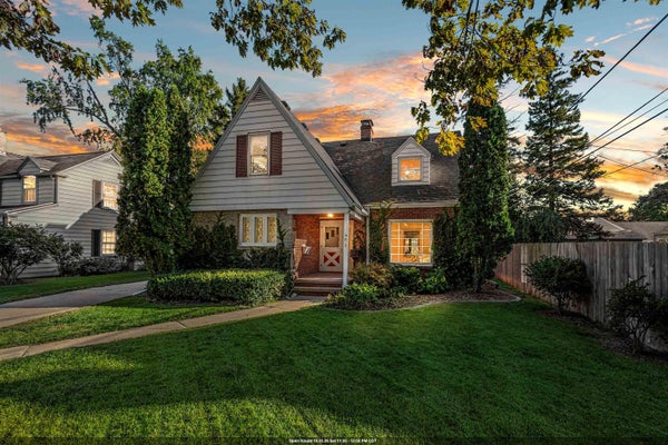 693 CONGRESS PL, NEENAH, WI 54956 - Image f5ecfbc1459dad3137102e2ad8dcfc2c/76551846