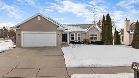 Photo of 1542 PRIMROSE Lane, FOND DU LAC, WI 54935 (MLS # 50321120)