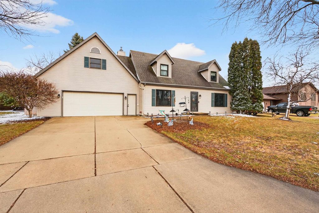Photo of 3230 S WHIP POOR WILL Lane, APPLETON, WI 54915 (MLS # 50322277)