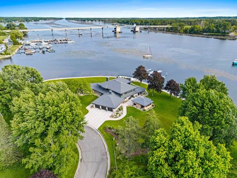 Photo of 55 UTOPIA Circle, STURGEON BAY, WI 54235 (MLS # 50312968)