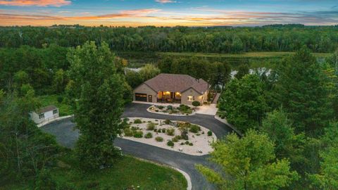Photo of 658 N FOREST Drive, FORESTVILLE, WI 54213 (MLS # 50315090)
