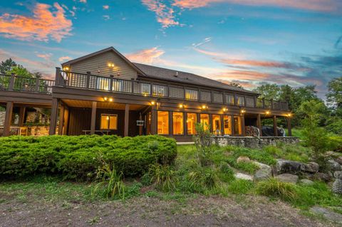 Photo of 658 N FOREST Drive, FORESTVILLE, WI 54213 (MLS # 50315090)