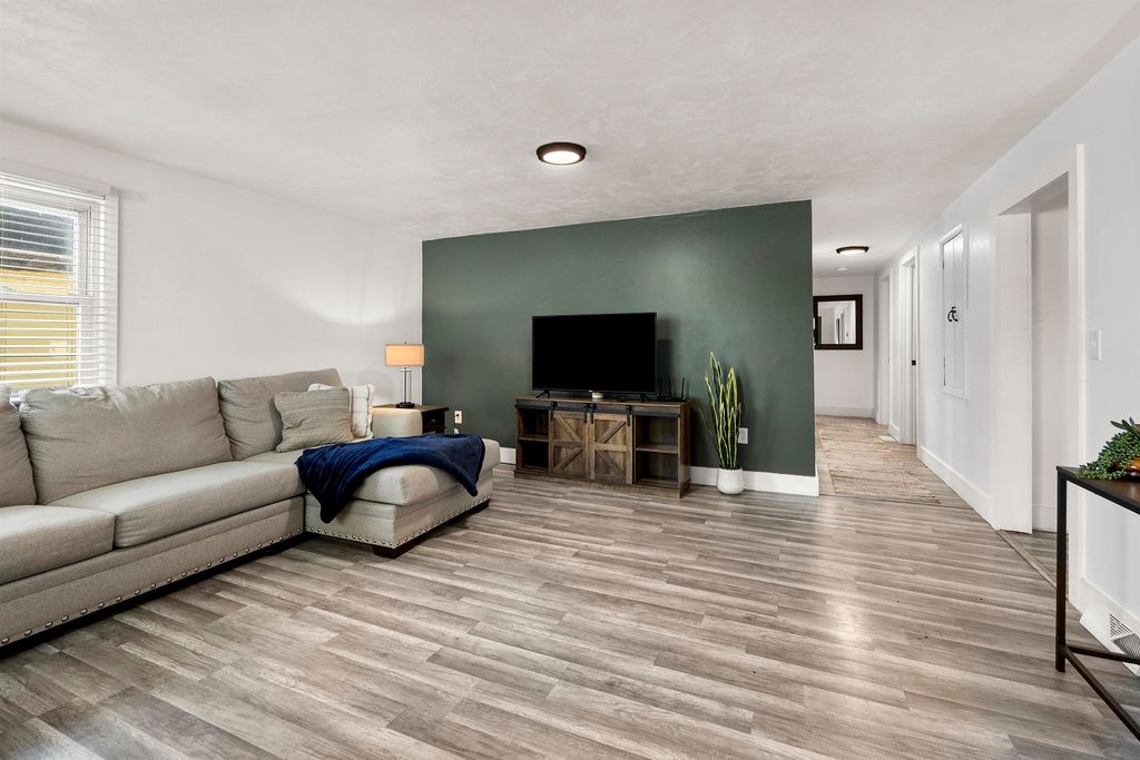 Photo of 3531 N RICHMOND Street, APPLETON, WI 54911 (MLS # 50319278)