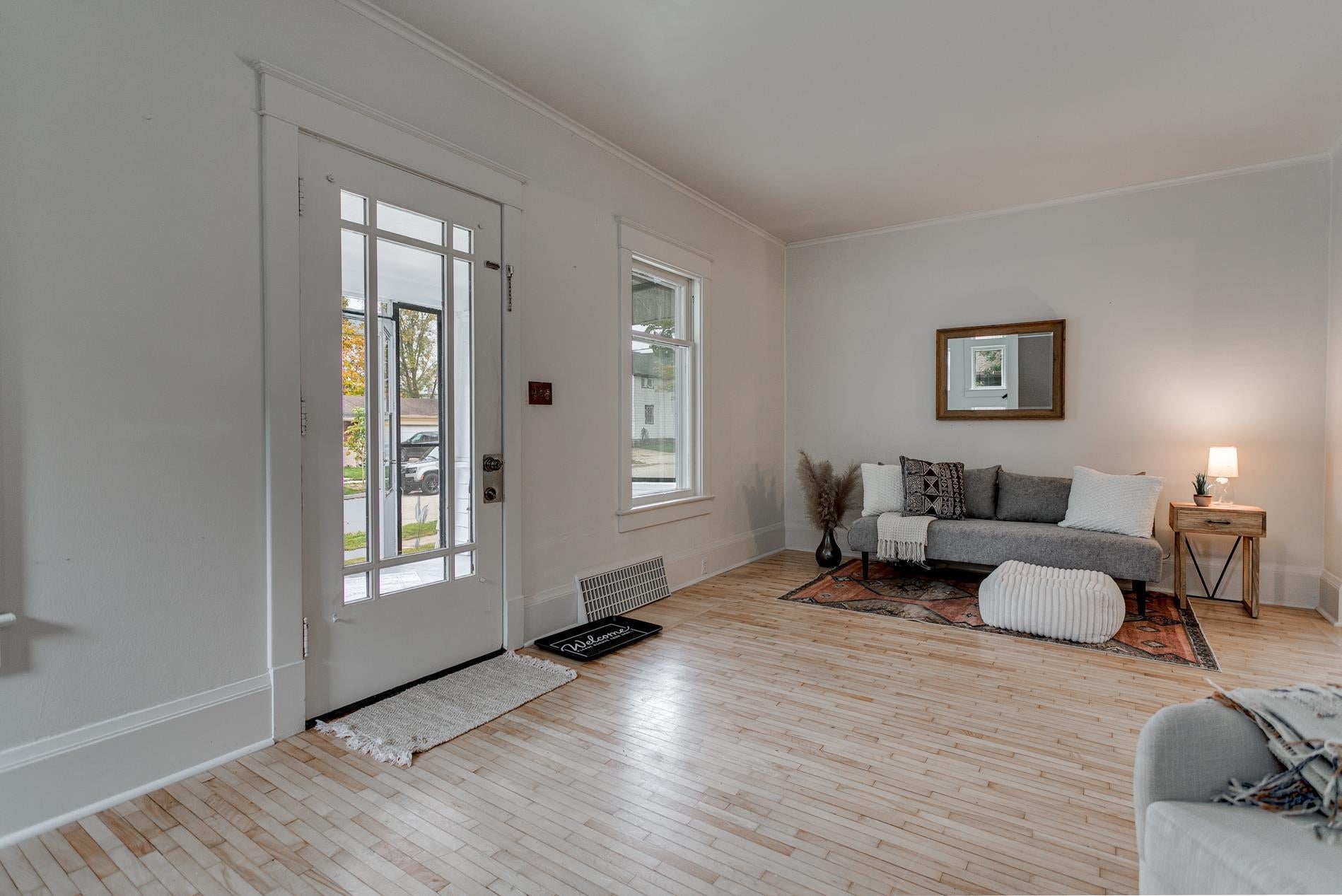 118 E RANDALL Street