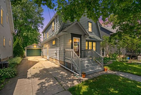 Photo of 59 BOWEN Street, OSHKOSH, WI 54901 (MLS # 50327528)