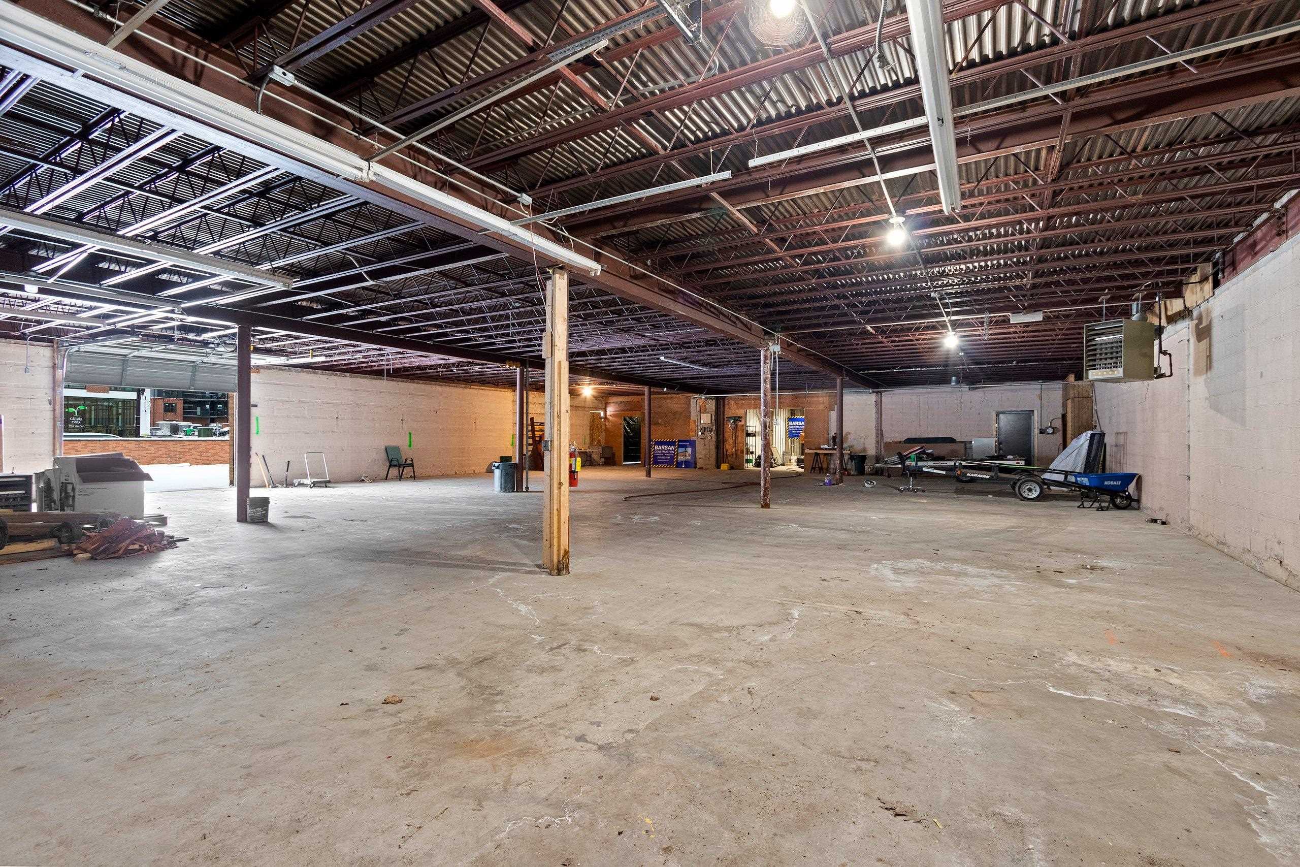 Green Bay, Wisconsin 54303, United States, ,Commercial,Active,8297