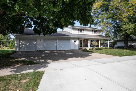 Photo of 119 HOMEWOOD Court, LITTLE CHUTE, WI 54140 (MLS # 50316121)