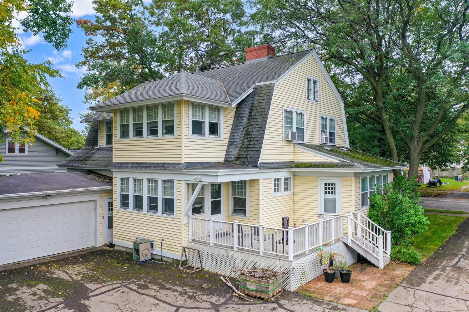 708 GARDEN Street