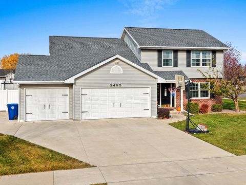 Photo of 2402 OLD IVY Road, DE PERE, WI 54115 (MLS # 50318098)