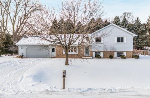 Photo of 1951 AMY JO Drive, OSHKOSH, WI 54904 (MLS # 50320448)