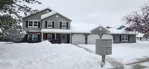 Photo of 2510 VILLAGE Lane #A, OSHKOSH, WI 54904 (MLS # 50319125)