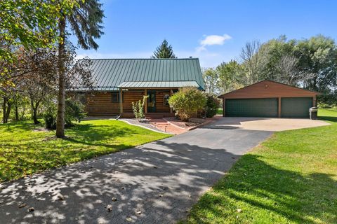 Photo of N3873 ANITA WIECKERT Road, APPLETON, WI 54913 (MLS # 50316228)