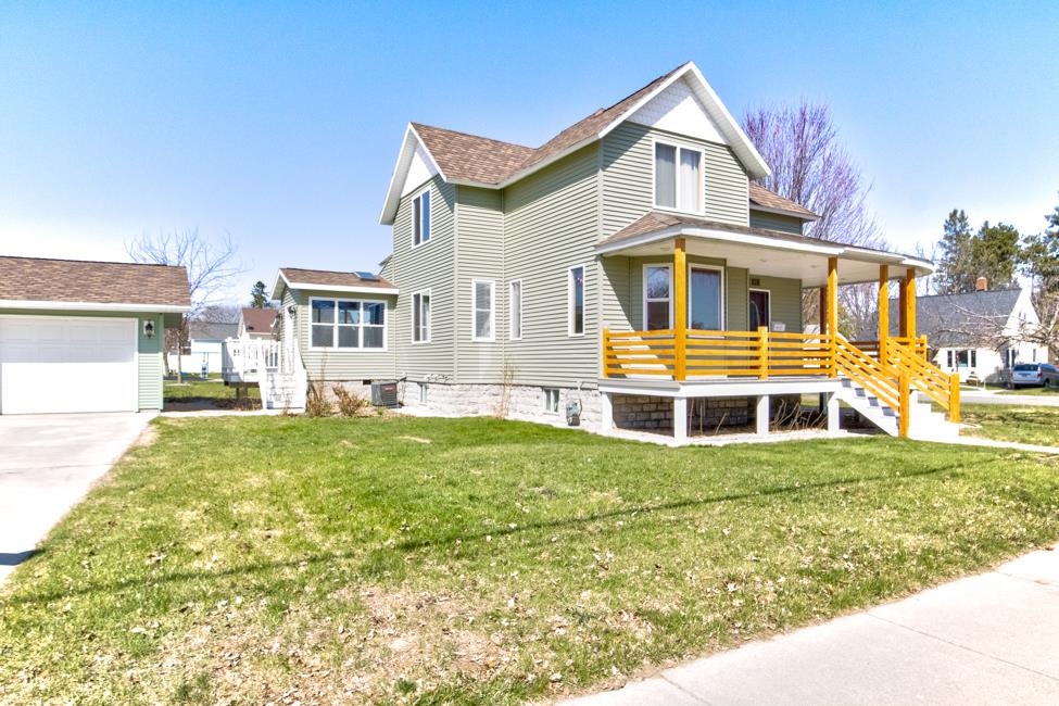 Photo 1 of 67 — 413 PARK Street, MARINETTE, WI 54143