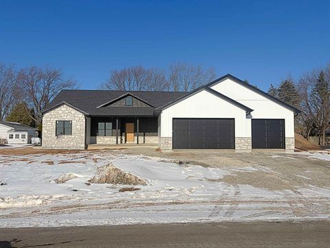Photo of N3975 WETTERING Way, FREEDOM, WI 54130 (MLS # 50320201)