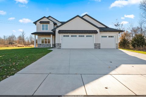 Photo of 3410 SITKA Street, GREEN BAY, WI 54311 (MLS # 50318202)