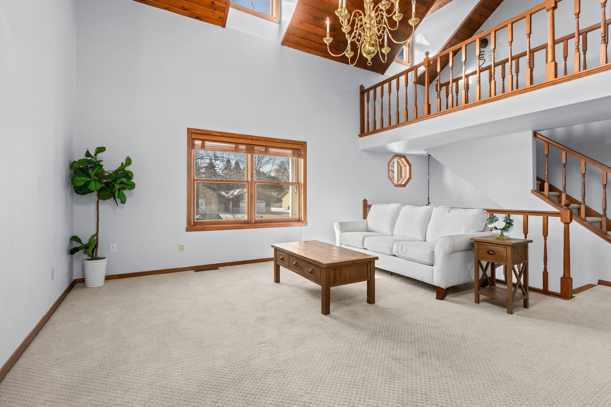 2618 W SUNNYVIEW Circle