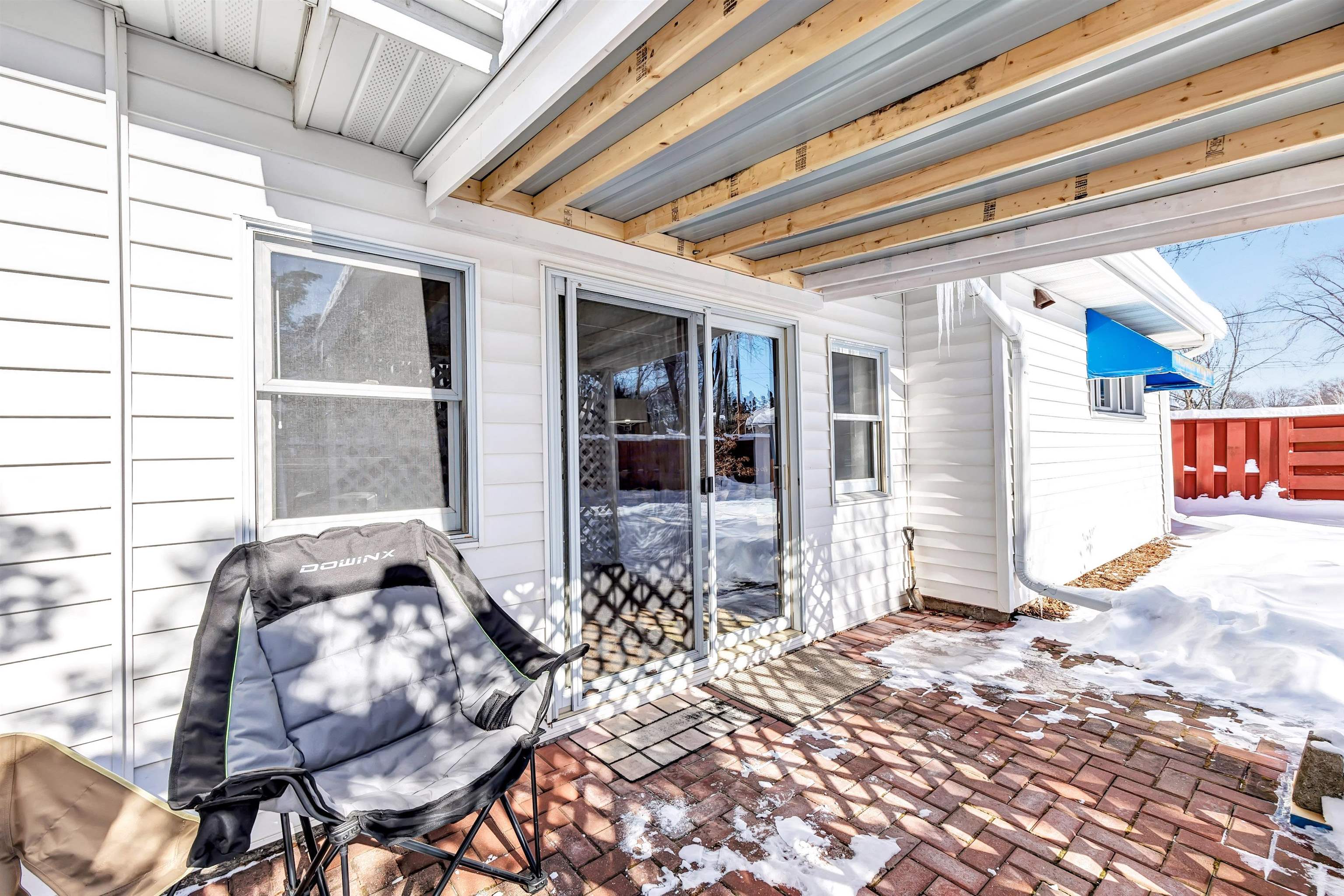 De Pere, Wisconsin 54115, United States, 3 Bedrooms Bedrooms, ,3 BathroomsBathrooms,Residential,Pending,2663