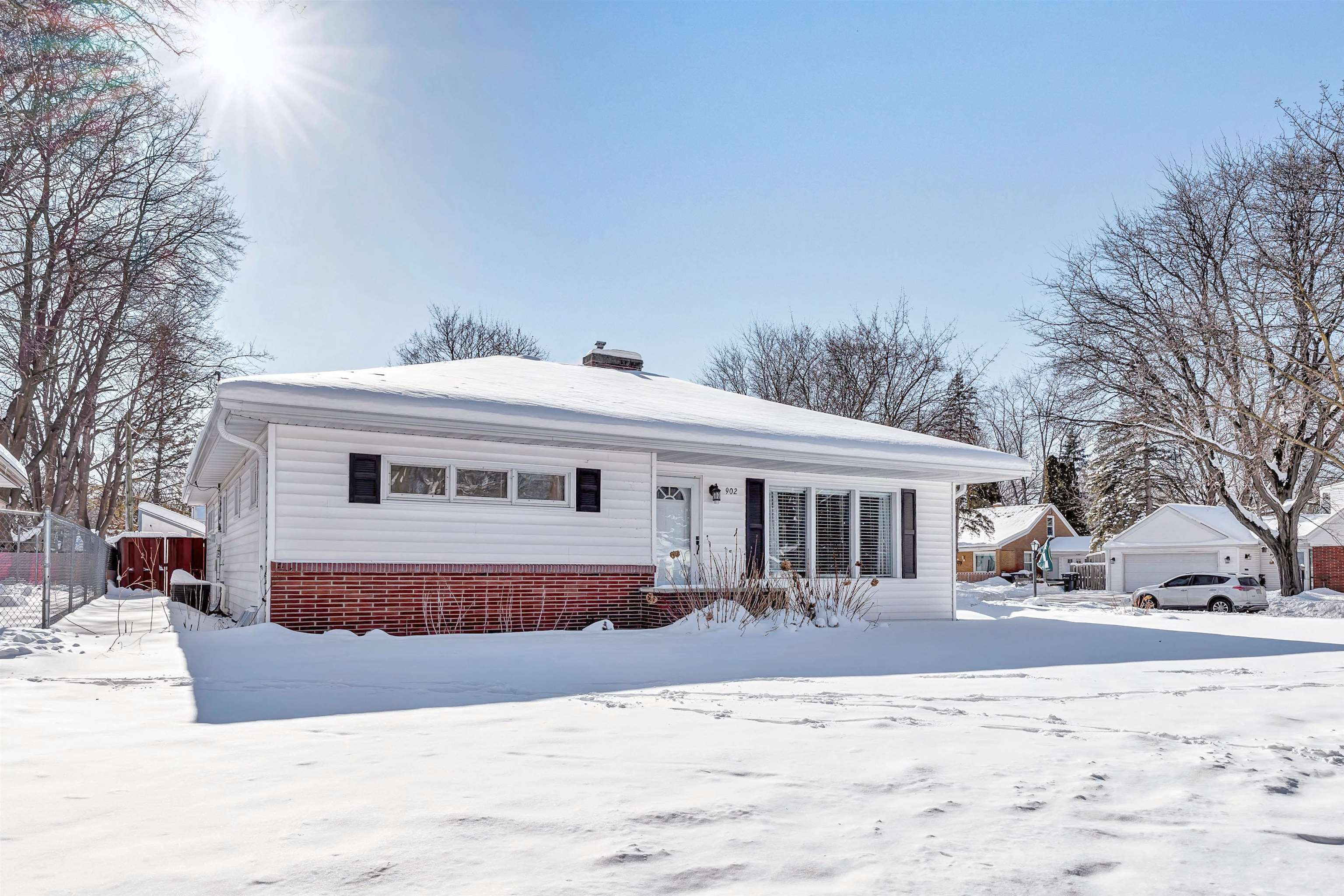 De Pere, Wisconsin 54115, United States, 3 Bedrooms Bedrooms, ,3 BathroomsBathrooms,Residential,Pending,2663