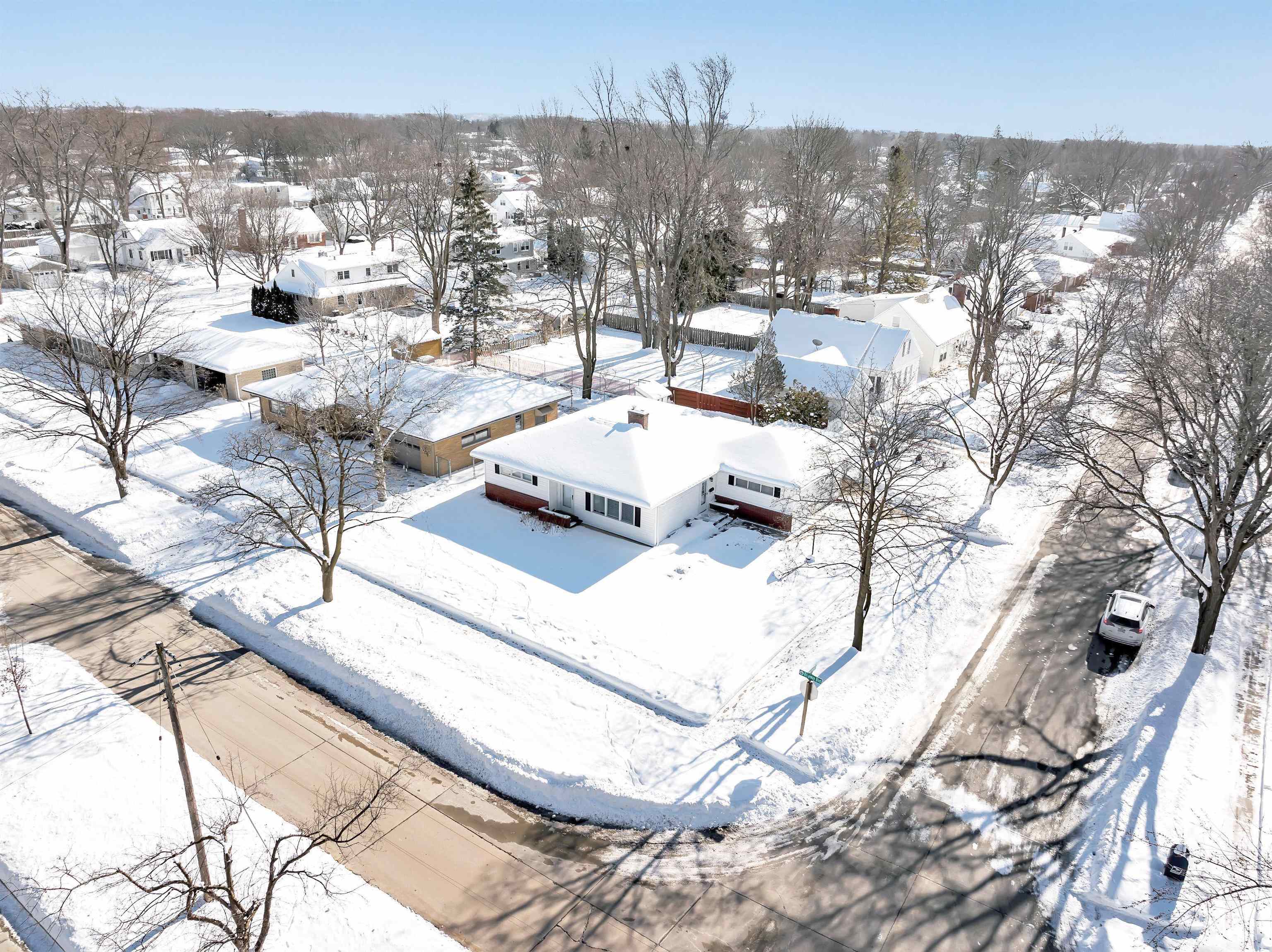 De Pere, Wisconsin 54115, United States, 3 Bedrooms Bedrooms, ,3 BathroomsBathrooms,Residential,Pending,2663