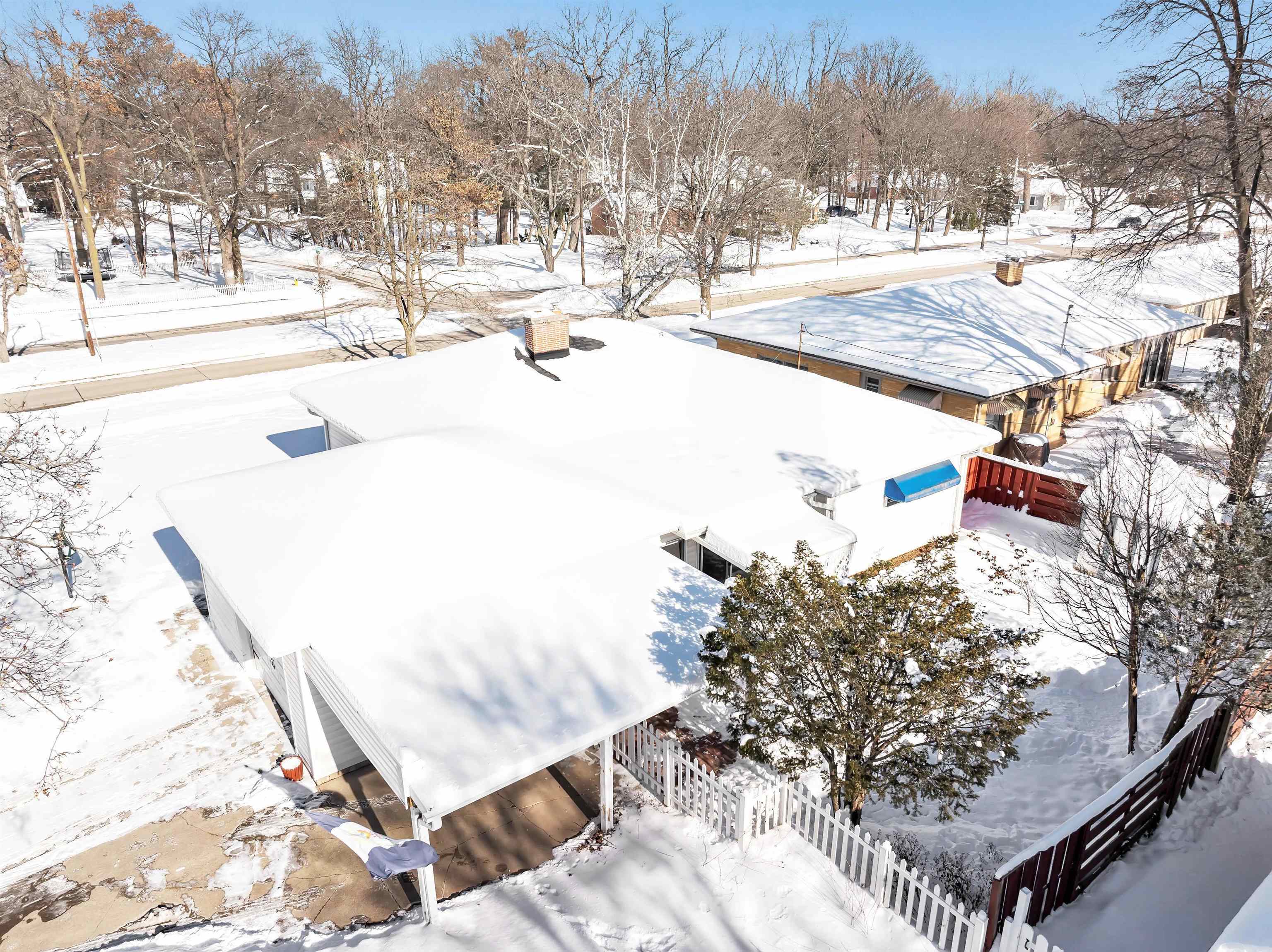 De Pere, Wisconsin 54115, United States, 3 Bedrooms Bedrooms, ,3 BathroomsBathrooms,Residential,Pending,2663