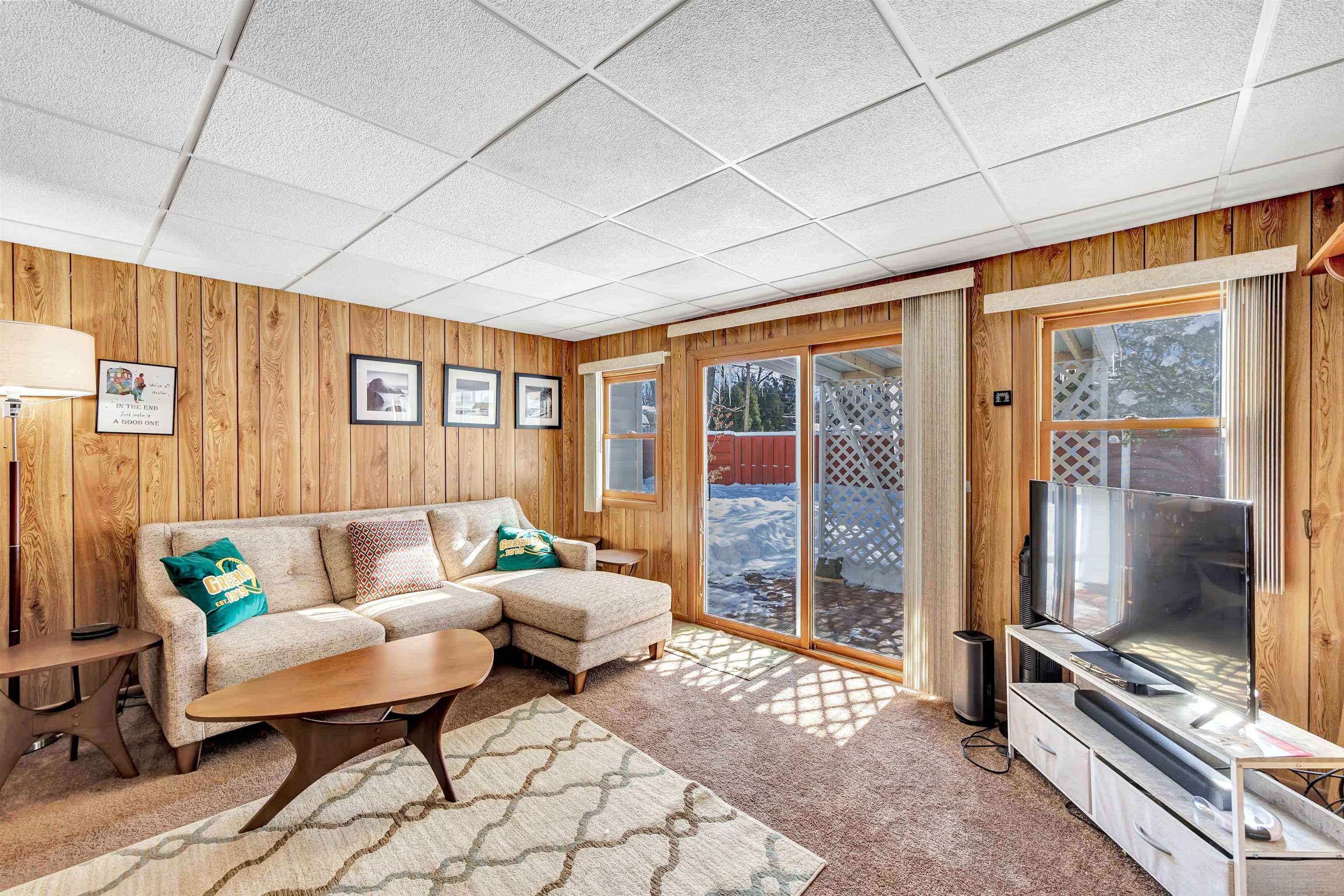 De Pere, Wisconsin 54115, United States, 3 Bedrooms Bedrooms, ,3 BathroomsBathrooms,Residential,Pending,2663