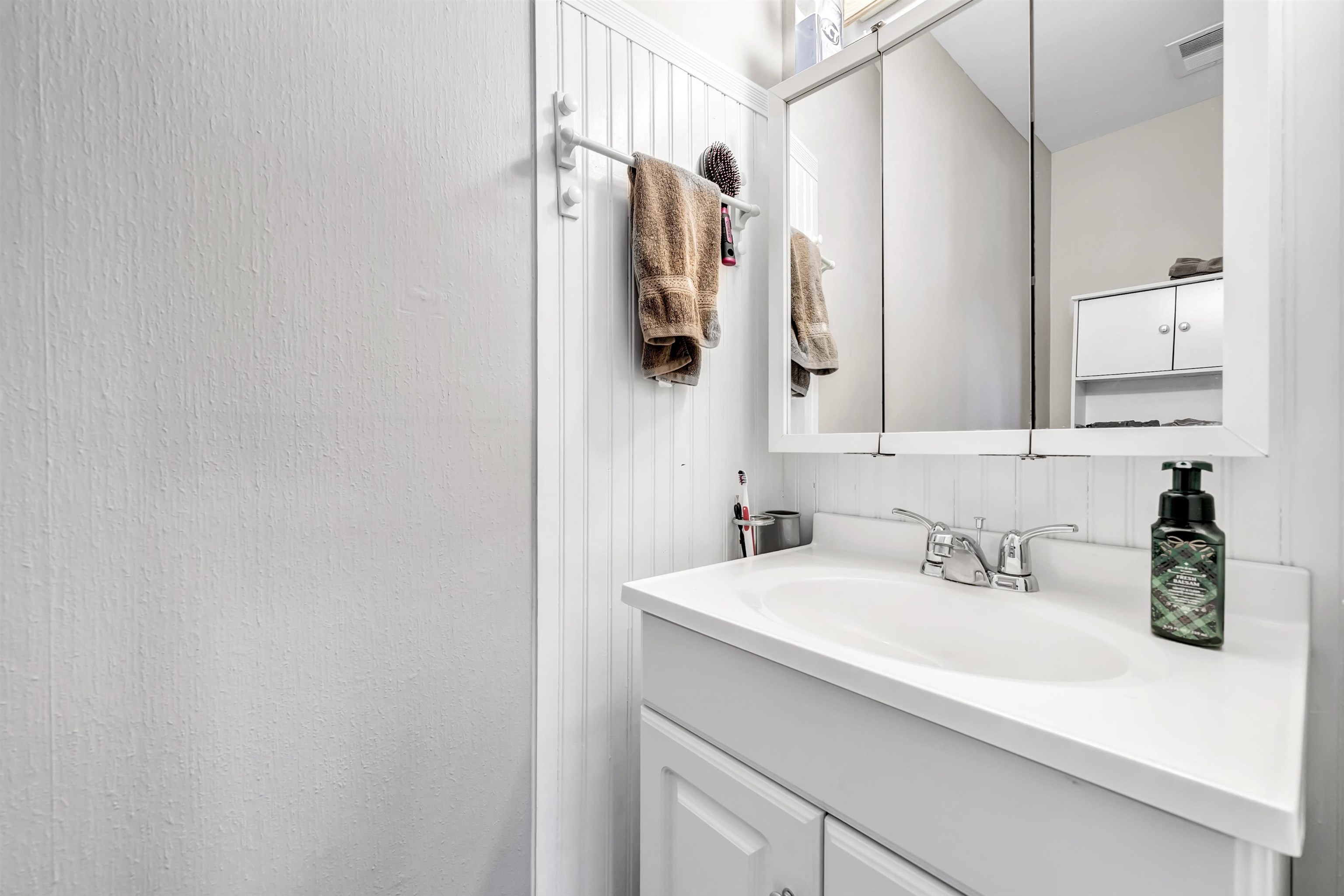 De Pere, Wisconsin 54115, United States, 3 Bedrooms Bedrooms, ,3 BathroomsBathrooms,Residential,Pending,2663