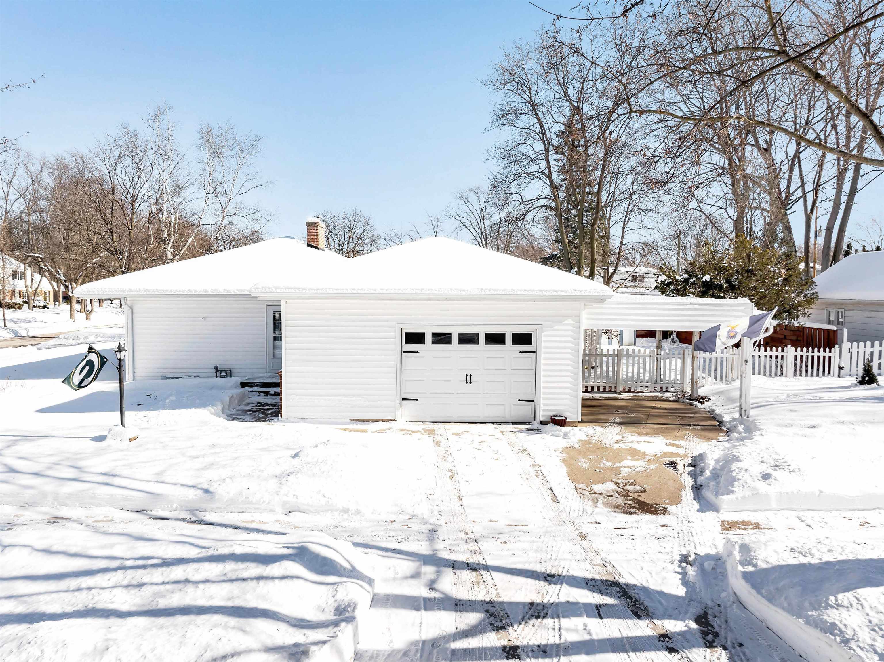 De Pere, Wisconsin 54115, United States, 3 Bedrooms Bedrooms, ,3 BathroomsBathrooms,Residential,Pending,2663