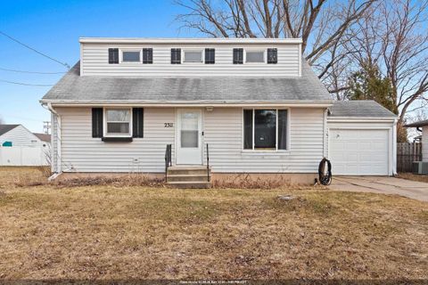 Photo of 2311 EAST RIVER Drive, GREEN BAY, WI 54301 (MLS # 50321889)