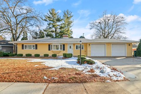 Photo of 453 CLIFDEN Drive, MADISON, WI 53711 (MLS # 50319707)