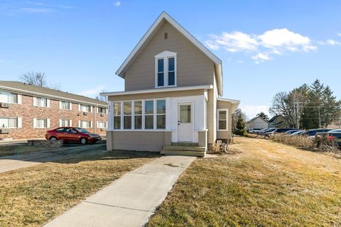 Photo of 275 S MADISON Street, WAUPUN, WI 53963 (MLS # 50321388)