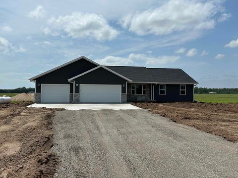 Photo of 3861 WOODSIDE Drive, PULASKI, WI 54162 (MLS # 50318441)