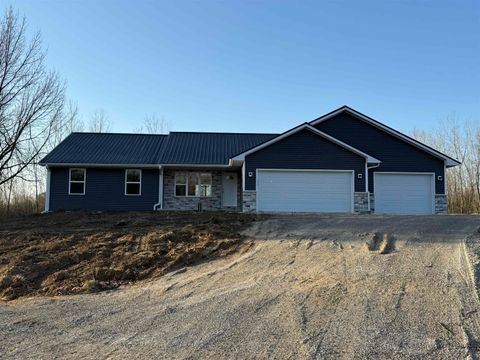 Photo of WOODSIDE Drive, PULASKI, WI 54162 (MLS # 50318441)