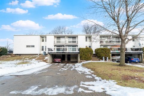 Photo of 1422 W 2ND Avenue, OSHKOSH, WI 54902 (MLS # 50319815)