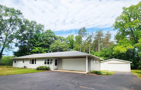 Photo of W8392 COTTONVILLE Drive, WAUTOMA, WI 54982 (MLS # 50332683)