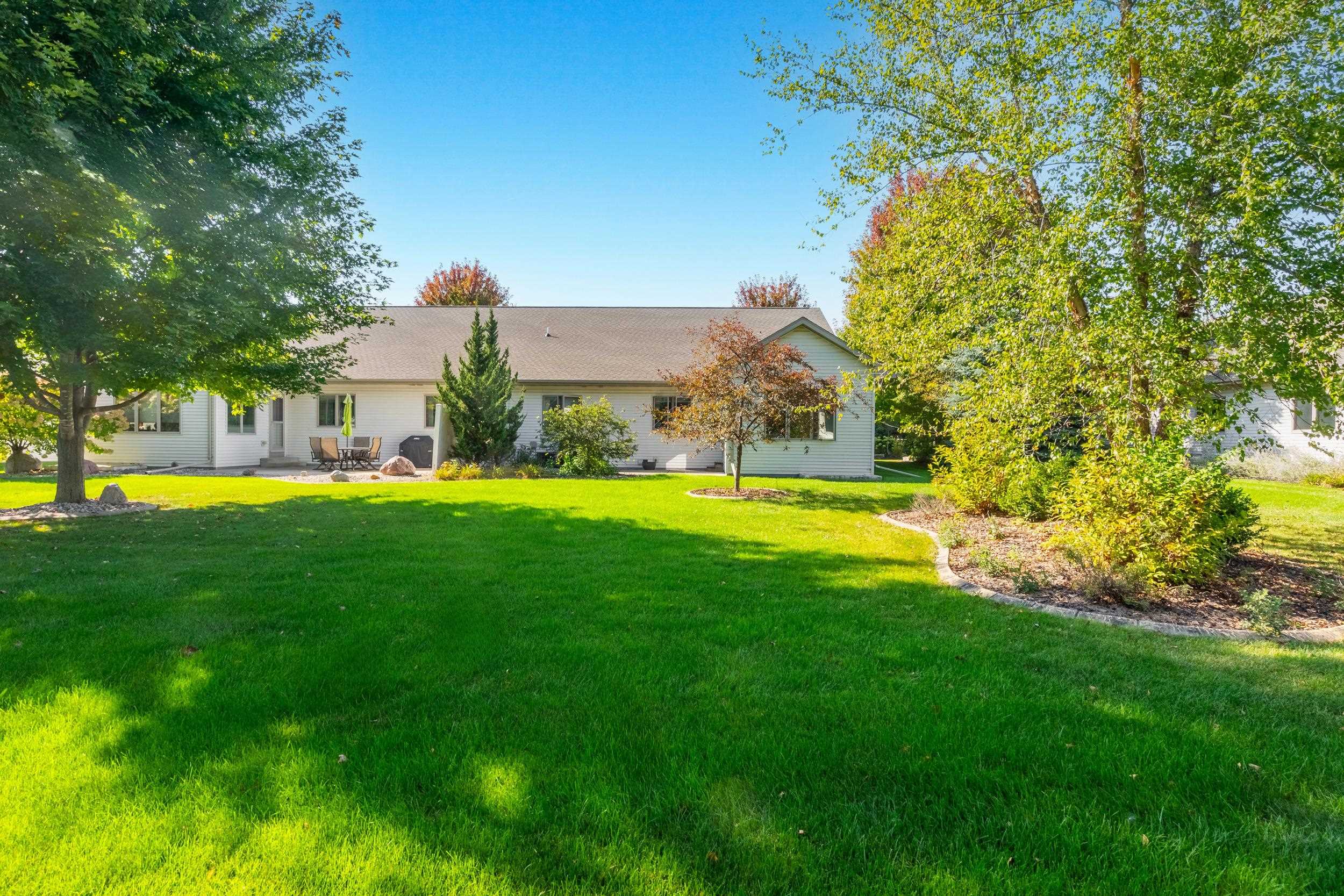 4742 N PROVIDENCE Avenue