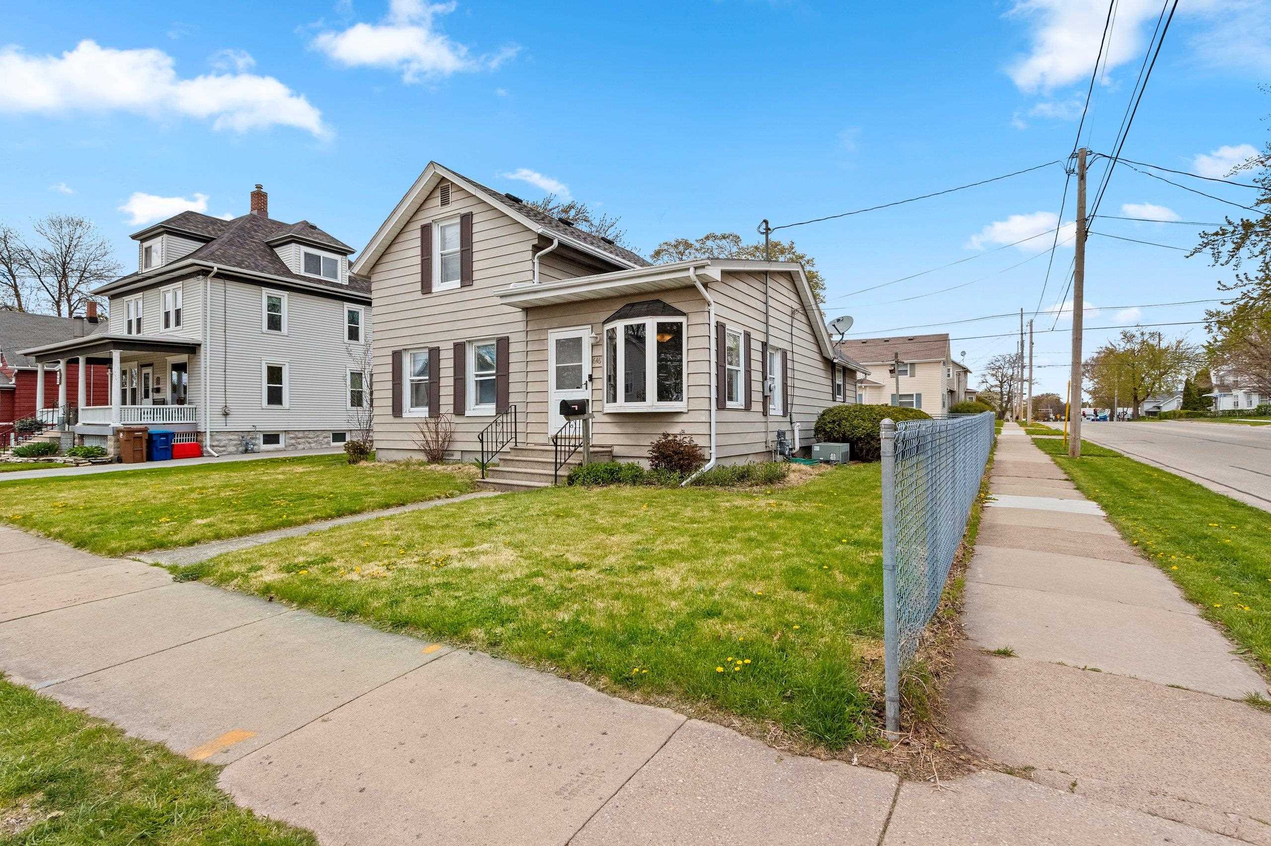 646 W 1ST Street
